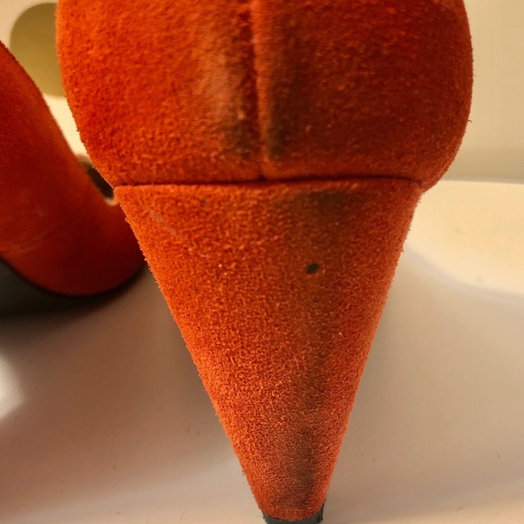Urban Outfitters – Orange Suede Heels - Picture 6 of 8